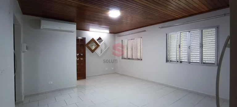 Imagem Casa Excelente Padrão para venda em Vila Bancária, próximo ao Centro de Campo Largo/PR