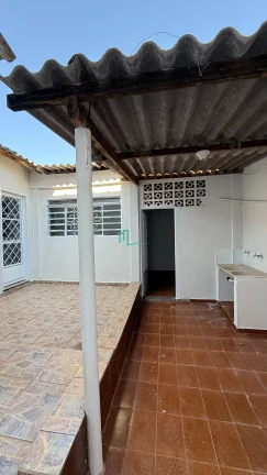Imagem RESIDÊNCIA COM EDICULA DISPONIVEL Á VENDA NO BAIRRO JARDIM PORTINARI EM FRANCA/SP