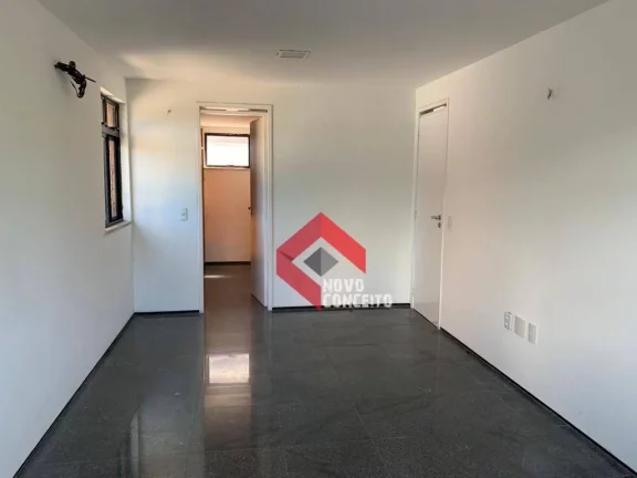Imagem Apartamento à venda, 195 m² por R$ 650.000,00 - Guararapes - Fortaleza/CE