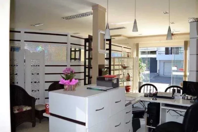 Imagem Sobrado com Sala Comercial no Bairro Cordeiros - Itajaí