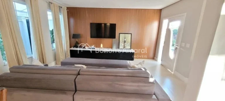 Imagem Casa de condomínio com 343 m² e 4 quartos