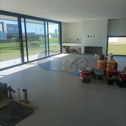 Imagem Casa á venda com 4 suítes no Engenho Velho em Torres/RS