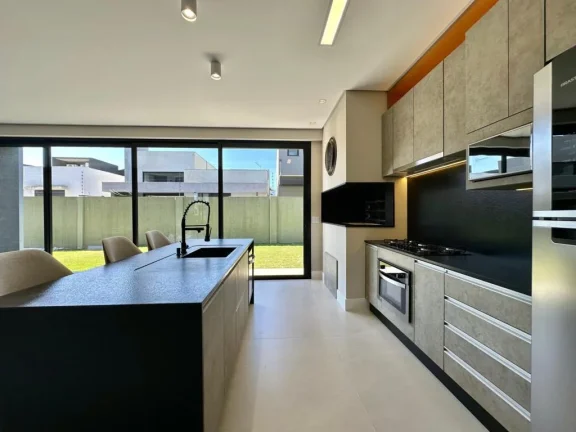 Imagem Casa em Condominio 4 Dormitórios - Bairro xangri-la