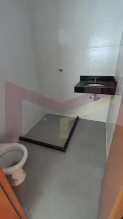Imagem Casa 2/4 sendo 1 suite no Sim
