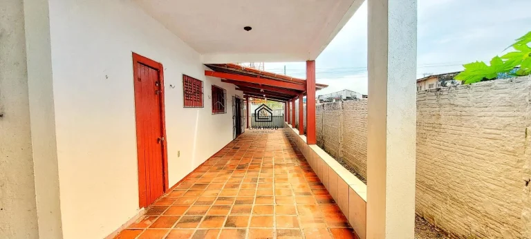 Imagem OPORTUNIDADE Casa de Praia com primeiro andar na Enseada de Búzios