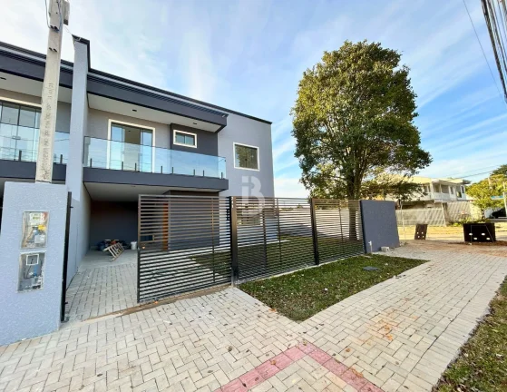 Sobrado com 3 quartos 1 suíte a venda em Araucaria - Perto do Centro