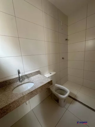 Imagem VENDO CASAS 3/4 SENDO 3 SUITES - CONDOMINIO LATAI / SIM