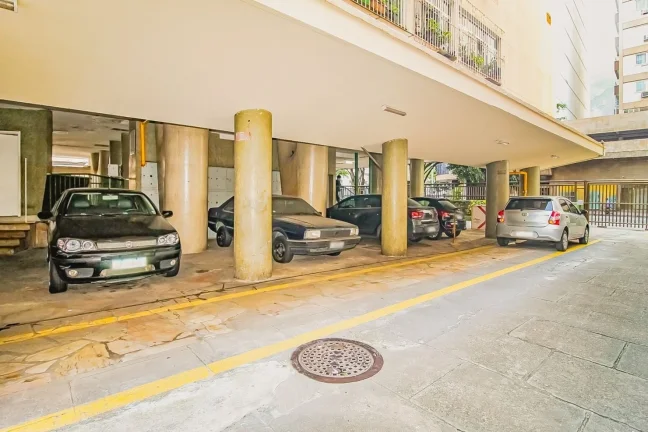 Imagem Apartamento Botafogo - 91M², 3 Dorms, Salão de Festas, Brinquedoteca, Playground, Área Verde.