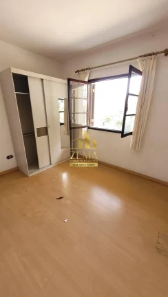 Imagem Casa com 03 dorms (01St),02 wc, Ambientes Amplos, Lavanderia, Churrasqueira