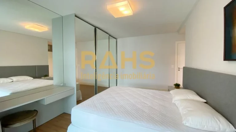 Imagem Apartamento Reserva Corais, Home Clube completo na Praia Brava. Com vista mar, semimobiliado, incrí...