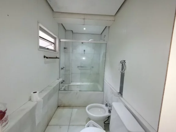 Imagem PITANGUEIRAS - FRENTE TOTAL AO MAR COM LINDA VISTA, 234 M² ÚTEIS, EXCELENTE APARTAMENTO, 02 VAGAS DE GARAGEM, NA MELHOR LOCALIZAÇÃO DE PITANGUEIRAS