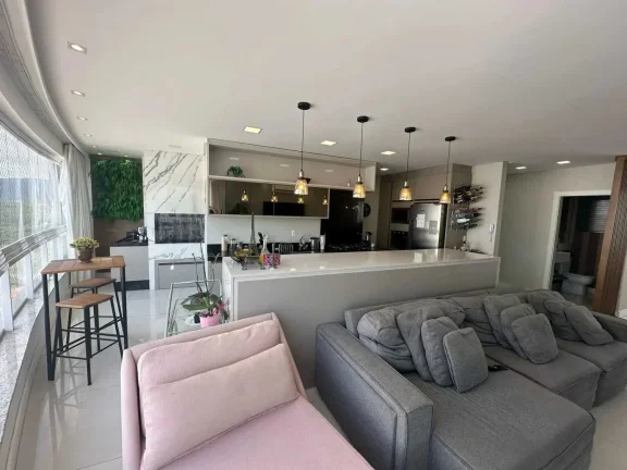 Imagem Apartamento mobiliado com 3 dormitórios sendo 3 suítes e 2 vagas de garagem em Balneário Camboriú