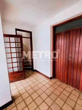Imagem Casa à venda no Centro de Petrolina com 2 pavimentos, área de lazer