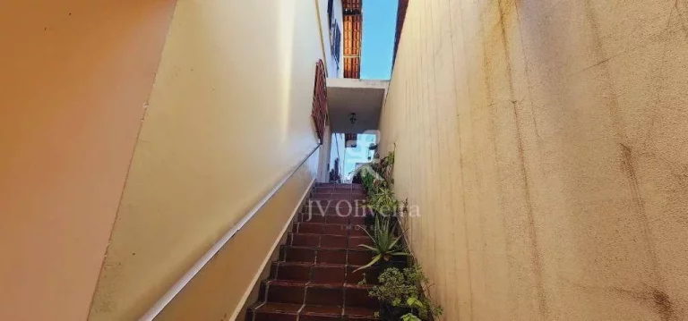 Imagem Sobrado à venda, 204 m² com 4 dormitórios, 2 suítes, 4 banheiros, 2 vagas - Jardim das Vertentes - São Paulo/SP