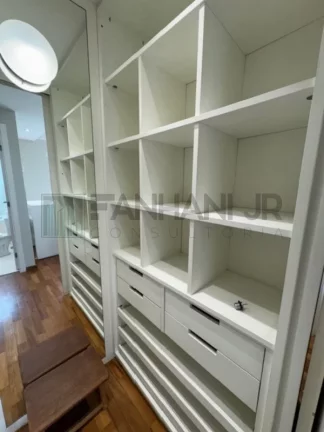 Imagem Excelente Apartamento para Locação na Vila Mariana, São Paulo-SP: 3 quartos, 3 suítes, 3 salas, 5 banheiros, 4 vagas, 147m².