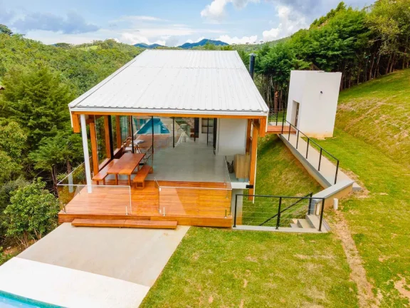 Imagem Exclusividade: Design Moderno com Vista para a Pedra do Baú