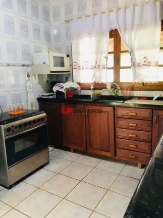 Imagem Chácara à venda 2 Quartos, 1 Suíte, 6 Vagas, Campina do Monte Alegre, Salto de Paranapanema - SP