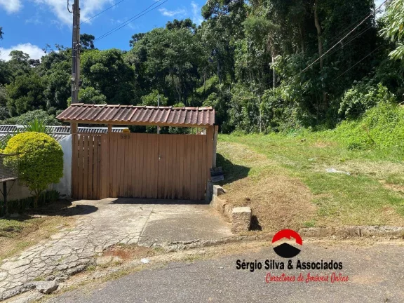 Imagem Casa a Venda no Bairro Floresta Negra em Campos do Jordão - SP.