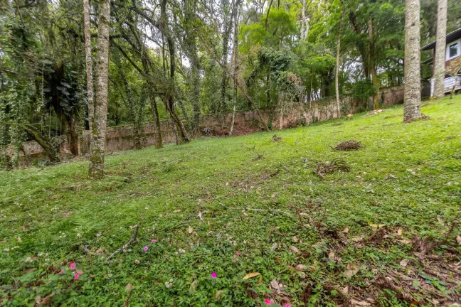 Imagem Terreno 745m2 rua sem saída Santa Felicidade