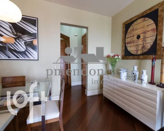 Imagem Apartamento no Alto da Lapa com 04 quartos sendo 2 suítes e 3 vagas, 123m²