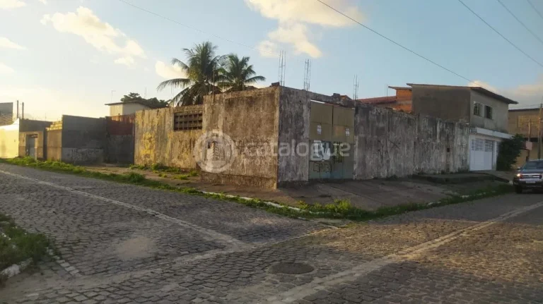 Imagem Lote de esquina a venda em Rosa dos ventos - Parnamirim - 400 m2
