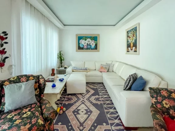 Imagem Casa de Luxo na Riviera de São Lourenço Módulo 20: 4 Quartos, 2 Suítes, 2 Salas e 4 Vagas de Garagem