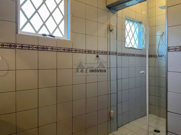 Imagem Casa à venda em Campos do Jordão – Com 4 dormitórios e linda vista