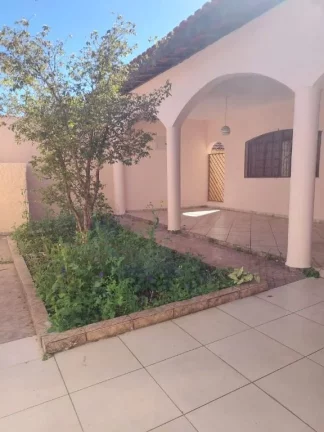 Imagem Casa com 3 dormitórios à venda, 390 m² por R$ 900.000,00 - Centro - Ferraz de Vasconcelos/SP