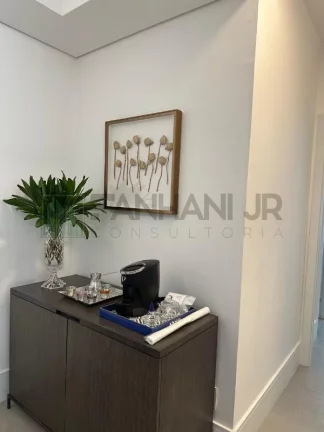 Imagem Venha se encantar com este maravilhoso imóvel à venda em uma das melhores localizações de São Paulo! Com 2 quartos, sendo 1 suíte, e 2 banheiros, es