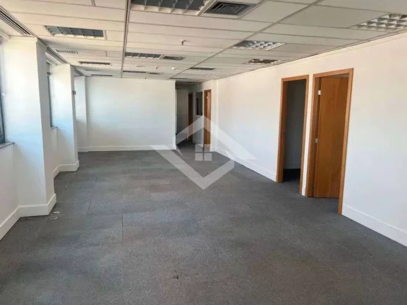 Imagem Excelente Andar Corporativo 195m² com Ar Central – Localização Privilegiada