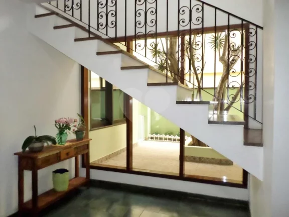 Imagem Casa à venda com 4 quartos, sendo 2 suítes, em Morumbi, São Paulo - SP