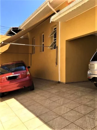 Imagem Linda casa com 3 dormitórios à venda no Jardim Nova Europa