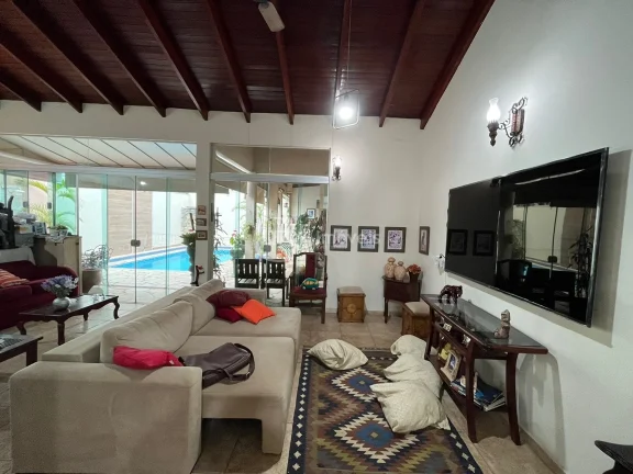 Imagem Linda casa de esquina - 4 quartos