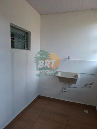 Imagem Casa para Locação em São Roque, Parque IX de Julho, 1 dormitório, 1 banheiro