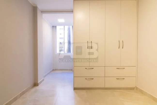 Imagem Apartamento à venda em Copacabana, 2quartos, 75m2, Rua Inhangá.