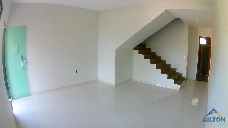 Imagem Casa Duplex com 2 Suítes à Venda em Praia de Santa Mônica - Guarapari/ES