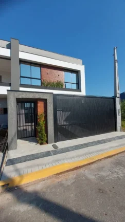 Imagem Sobrado de alto padrão com 3 suítes em Camboriú