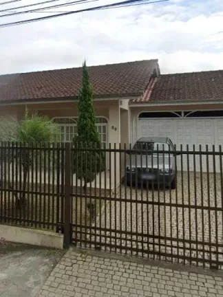 Imagem Casa com 3 dormitórios sendo 1 suíte e 2 vagas - Boa Vista | Joinville/SC
