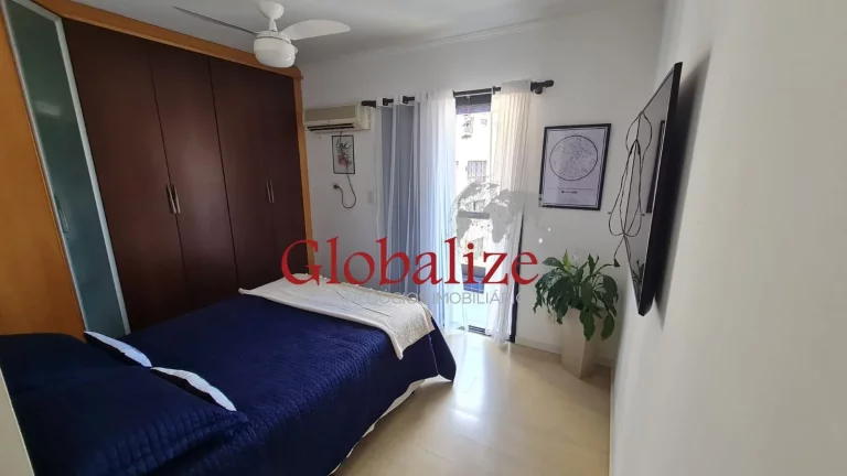Imagem Lindo apartamento à venda na Ponta da Praia, Santos-SP! 2 quartos, 1 suíte, 1 sala, 2 banheiros, 1 vaga de garagem, 103,00 m² de área.