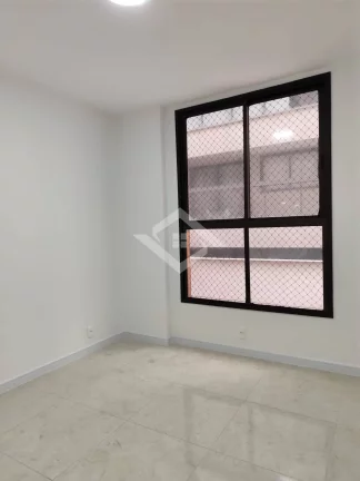 Imagem Apartamento 3 Quartos com Suíte e Varanda em Rua Tranquila – Reformado