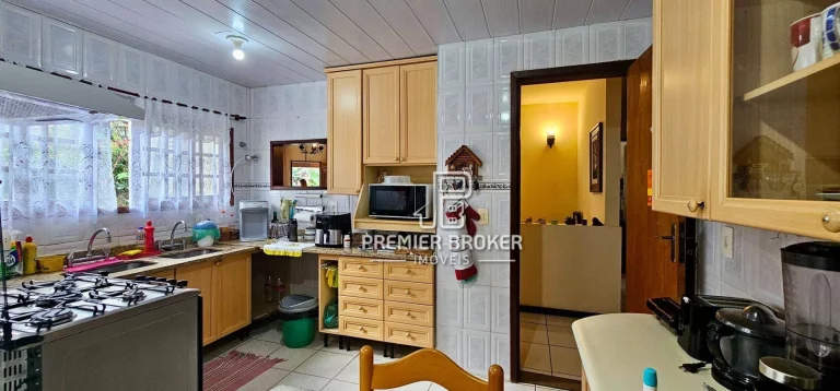 Imagem Casa à venda, 265 m² por R$ 990.000,00 - Vargem Grande - Teresópolis/RJ