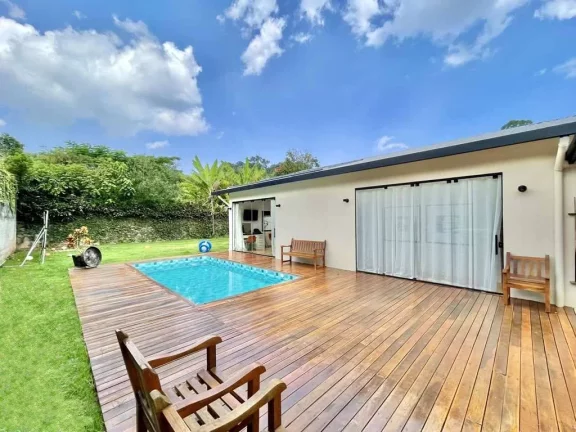 Imagem Nova, TÉRREA c/ piscina, em rua fechada no Miolo da Granja!