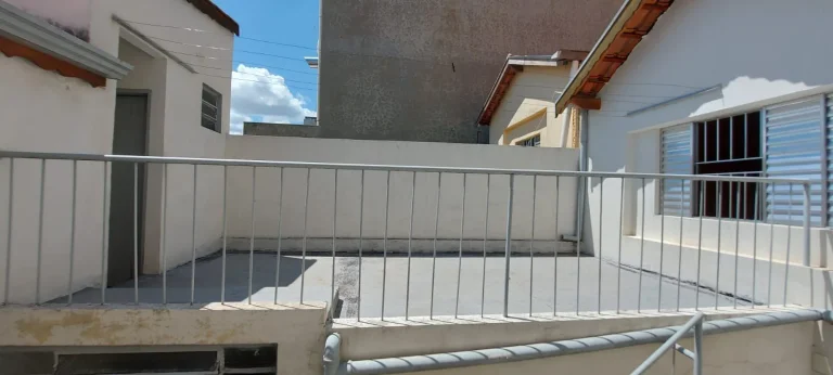Imagem Casa à venda excelente oportunidade de negócio - Área útil 138 m2 com 2 dormitórios - 1 vaga - Vila