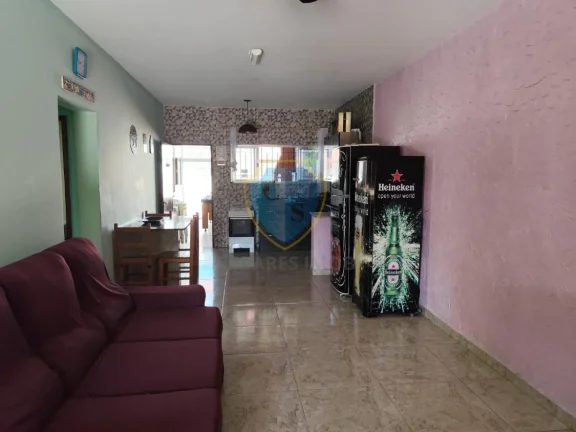 Imagem Casa 3 dorms sendo 1 suíte com Piscina e 6 vagas garagem