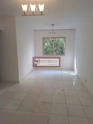 Imagem Alugo oportunidade, condomínio clube na região do Morumbi. Apartamento de 70m², com 3 dormitórios com Armários, sendo 1 Suíte, 2 banheiros, Cozinha americana com armários, 2 Vargas de garagem cobertas, mercadinho no condomínio, lazer completo por um valor