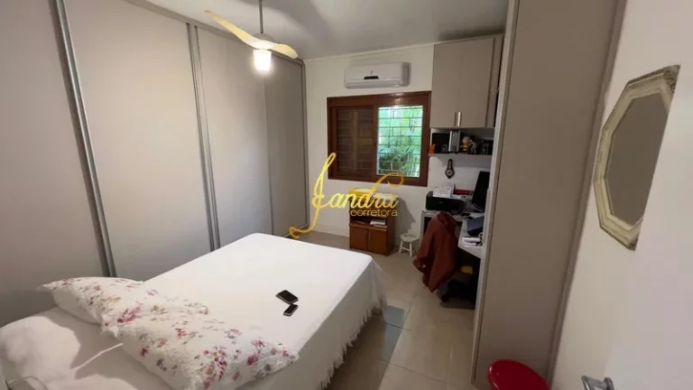 Imagem Excelente Casa no Centro de Xangri-lá! de esquina