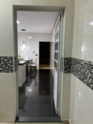 Imagem Sobrado 3 Suites 210 m² 3 Dormitorios sendo 3 Suites 2 vagas de Garagens