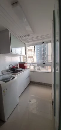 Imagem Apartamento mobiliado e equipado com 3 suítes, vista parcial para o Mar em Balneário Camboriú