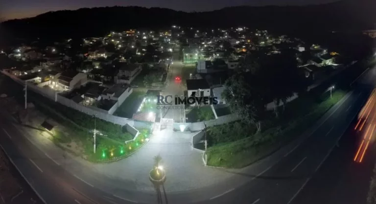 Imagem Casa a Venda no bairro Rio do Ouro - São Gonçalo, RJ