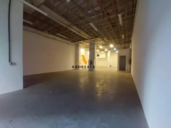 Imagem AV. DAS AMÉRICAS - SUNDECK - ALUGO MARAVILHOSA LOJA COM TOTAL DE 179M²